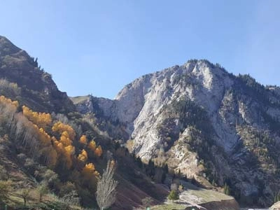 Chinese mountain ranges in Xinjiang