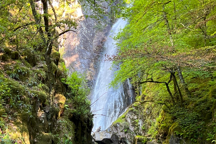 gray mares waterfall in kinlochleven