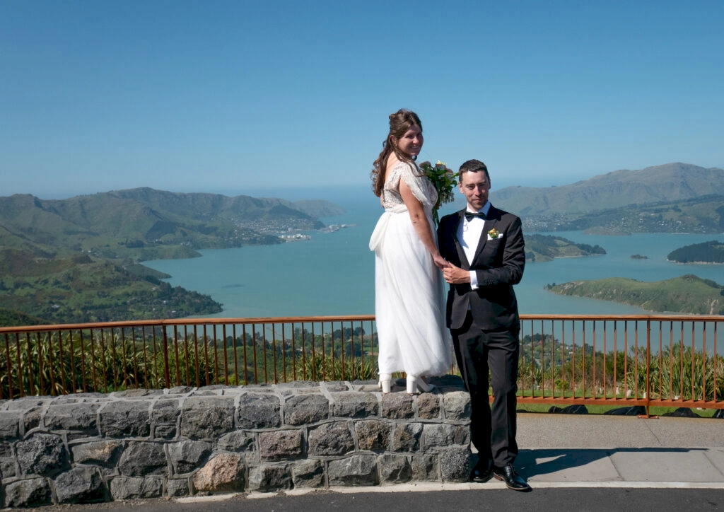 Zoe and Stewart stood at John Jameson Lookout on their wedding elopement day.