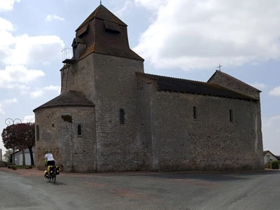 Zoe cycle touring in France